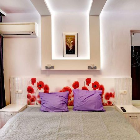 Spacious And Stylish Apartment In The Heart Of Sofia Plus Parking ภายนอก รูปภาพ