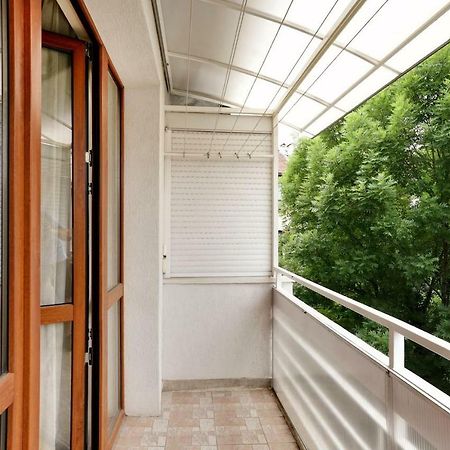 Spacious And Stylish Apartment In The Heart Of Sofia Plus Parking ภายนอก รูปภาพ