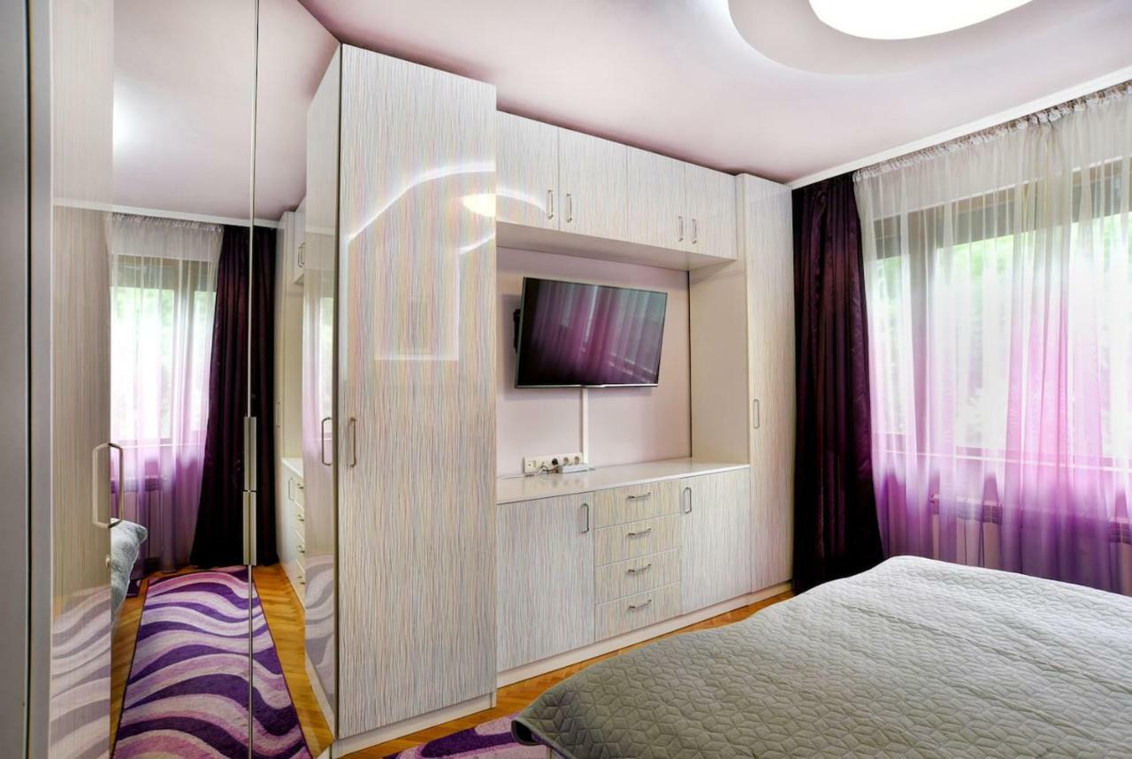 Spacious And Stylish Apartment In The Heart Of Sofia Plus Parking ภายนอก รูปภาพ