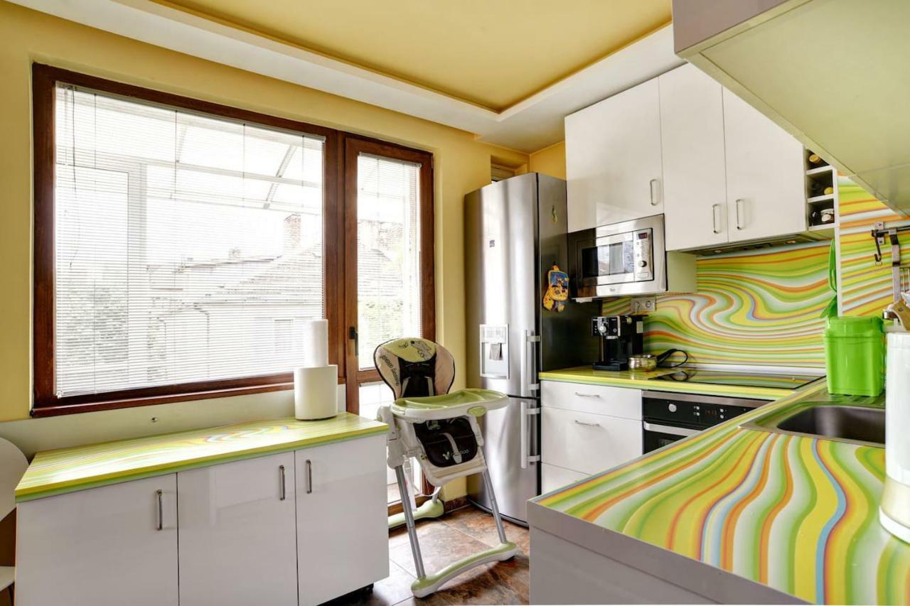 Spacious And Stylish Apartment In The Heart Of Sofia Plus Parking ภายนอก รูปภาพ