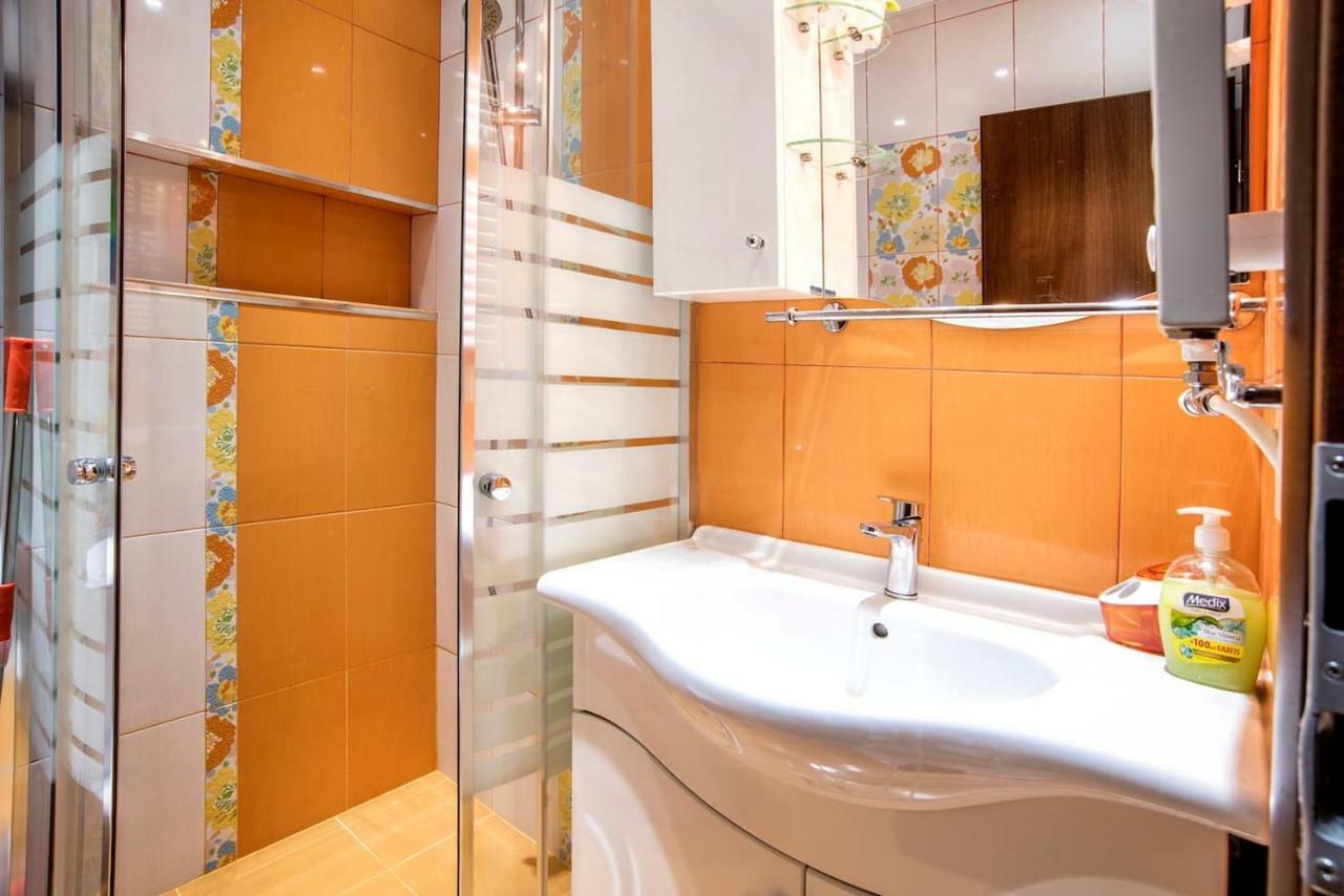 Spacious And Stylish Apartment In The Heart Of Sofia Plus Parking ภายนอก รูปภาพ
